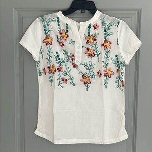 Budget Shop - Floral Embroidered Blouse